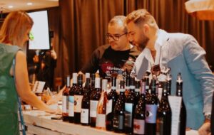 Iguatemi Ribeirão será palco da 10ª edição do festival “Na Trilha do Vinho”