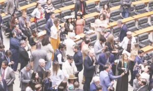 Anistia a golpistas : Congresso derruba veto à dosimetria